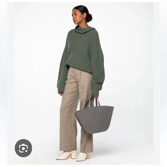 MATT & NAT Black  Leef Purse/Crossbody 
vegan. cruelty free. recycled. - Picture 5 of 16